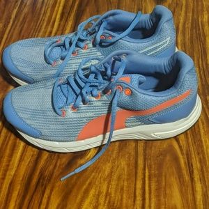 US Size 8 Puma Running shoes
